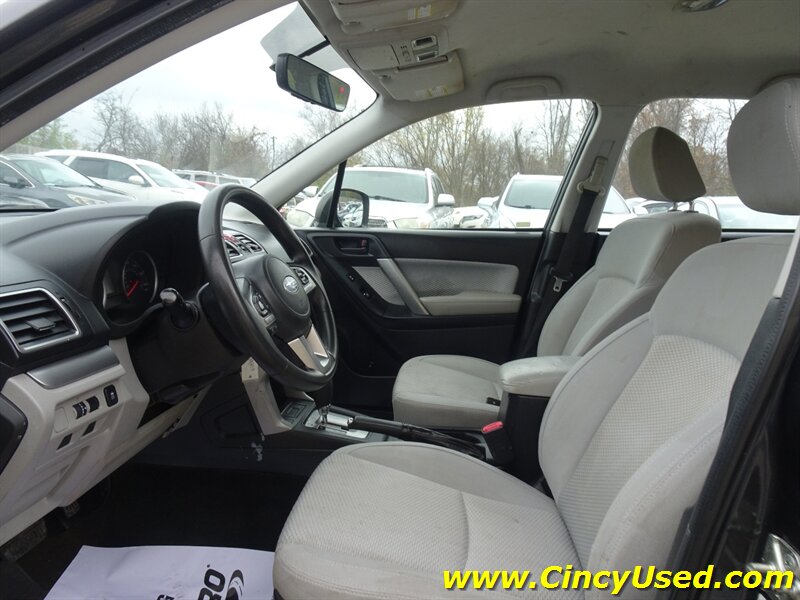 2017 Subaru Forester 2.5i H4 AWD - Photo 11 - Cincinnati, OH 45255