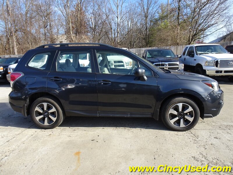 2017 Subaru Forester 2.5i H4 AWD - Photo 5 - Cincinnati, OH 45255
