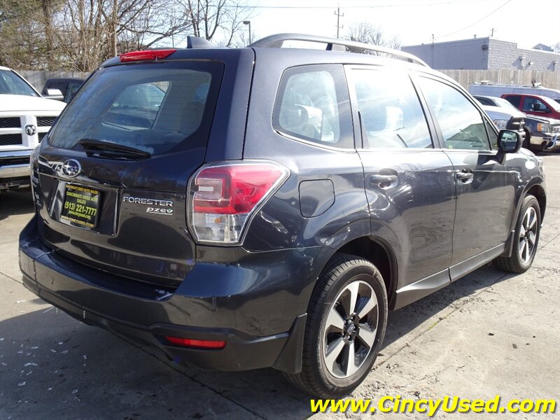 2017 Subaru Forester 2.5i H4 AWD - Photo 6 - Cincinnati, OH 45255