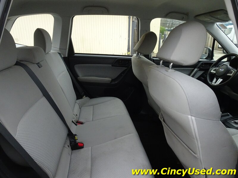 2017 Subaru Forester 2.5i H4 AWD - Photo 13 - Cincinnati, OH 45255