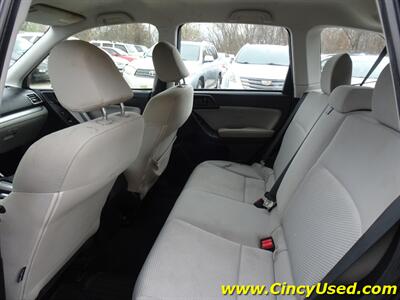 2017 Subaru Forester 2.5i H4 AWD - Photo 12 - Cincinnati, OH 45255