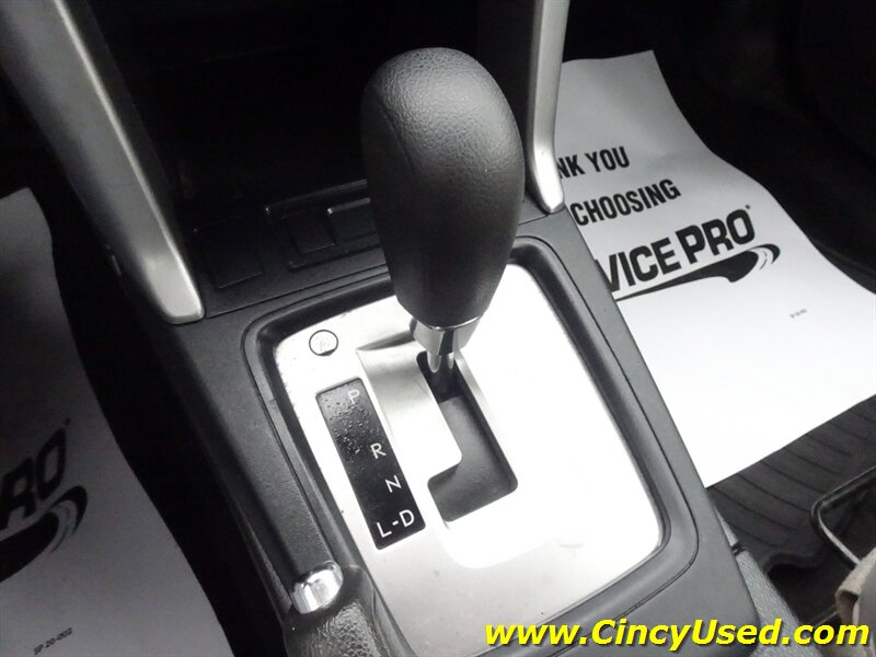 2017 Subaru Forester 2.5i H4 AWD - Photo 16 - Cincinnati, OH 45255