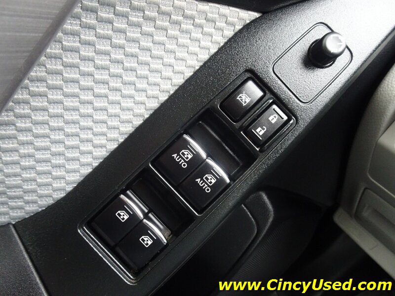 2017 Subaru Forester 2.5i H4 AWD - Photo 22 - Cincinnati, OH 45255