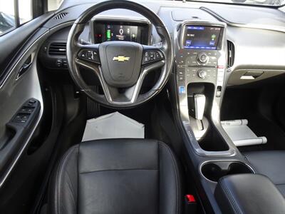2013 Chevrolet Volt Premium  Range-Extended Hybrid FWD - Photo 9 - Cincinnati, OH 45255