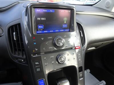 2013 Chevrolet Volt Premium  Range-Extended Hybrid FWD - Photo 16 - Cincinnati, OH 45255