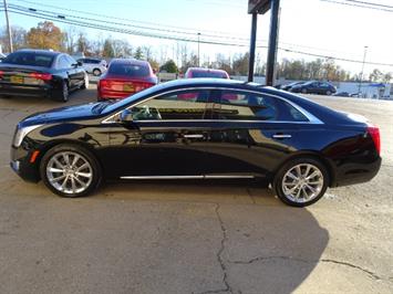 2014 Cadillac XTS Luxury Collection   - Photo 10 - Cincinnati, OH 45255