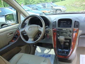 2000 Lexus RX 300   - Photo 6 - Cincinnati, OH 45255