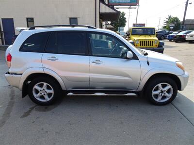 2002 Toyota RAV4   - Photo 3 - Cincinnati, OH 45255