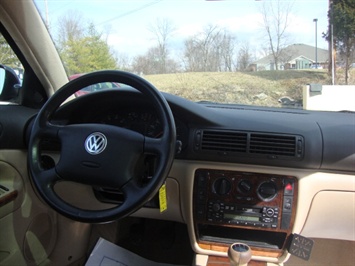 1999 Volkswagen Passat GLS   - Photo 7 - Cincinnati, OH 45255