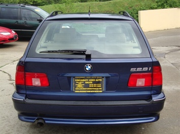 2000 BMW 528i   - Photo 5 - Cincinnati, OH 45255