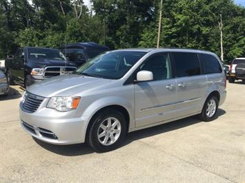 2012 Chrysler Town and Country Touring   - Photo 3 - Cincinnati, OH 45255