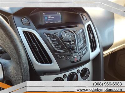 2014 Ford Focus SE   - Photo 12 - Roselle, NJ 07203