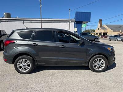 2019 Ford Escape SE   - Photo 5 - Lewisville, TX 75057