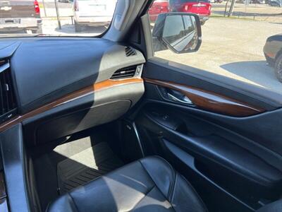 2018 Cadillac Escalade Luxury   - Photo 16 - Lewisville, TX 75057