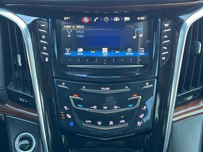 2018 Cadillac Escalade Luxury   - Photo 20 - Lewisville, TX 75057