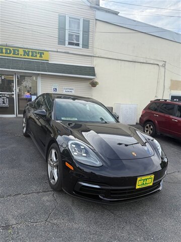 2020 Porsche Panamera 4  