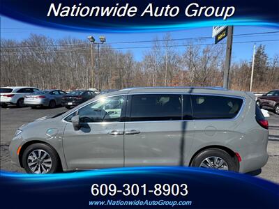 2021 Chrysler Pacifica Touring L  Hybrid - Photo 6 - East Windsor, NJ 08520