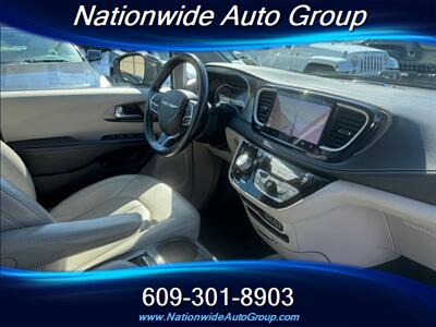 2021 Chrysler Pacifica Touring L  Hybrid - Photo 19 - East Windsor, NJ 08520
