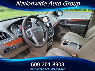 2012 Chrysler Town & Country Touring-L   - Photo 11 - East Windsor, NJ 08520