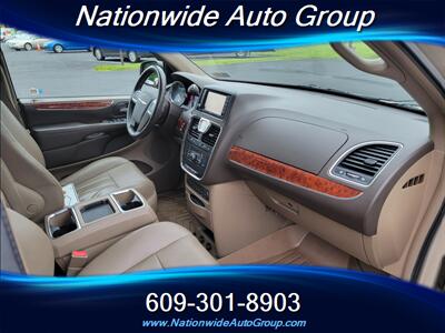 2012 Chrysler Town & Country Touring-L   - Photo 30 - East Windsor, NJ 08520