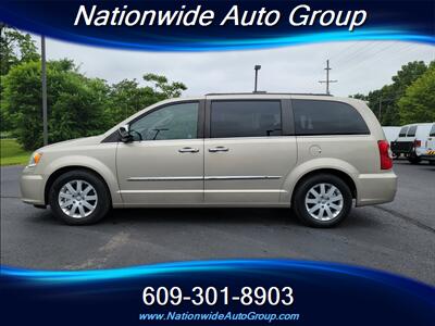 2012 Chrysler Town & Country Touring-L   - Photo 4 - East Windsor, NJ 08520