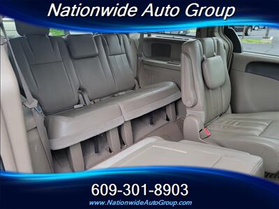 2012 Chrysler Town & Country Touring-L   - Photo 24 - East Windsor, NJ 08520