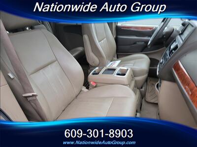 2012 Chrysler Town & Country Touring-L   - Photo 29 - East Windsor, NJ 08520