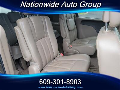 2012 Chrysler Town & Country Touring-L   - Photo 25 - East Windsor, NJ 08520