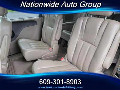 2012 Chrysler Town & Country Touring-L   - Photo 20 - East Windsor, NJ 08520