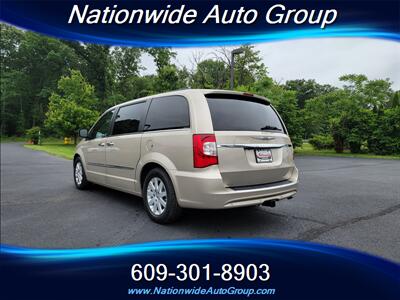 2012 Chrysler Town & Country Touring-L   - Photo 5 - East Windsor, NJ 08520