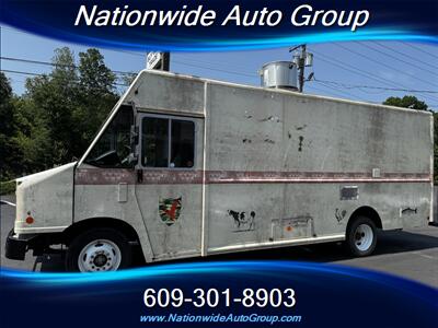 2015 Ford E-Series Chassis  Custom Food Truck - Photo 4 - East Windsor, NJ 08520