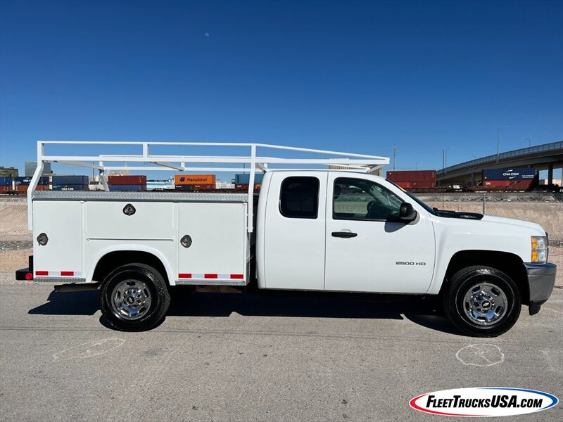 2013 Chevrolet Silverado 2500 4WD - w/ Knapheide Utility Service Body  