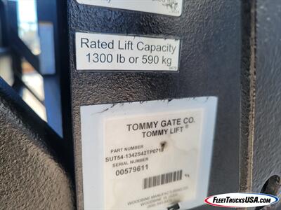 2016 Ford F-250 Super Duty XL  w/ Utility Body & Tommy Lift! - Photo 39 - Las Vegas, NV 89103