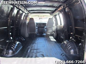 2005 Chevrolet Express G2500 Cargo Van   - Photo 2 - Las Vegas, NV 89103