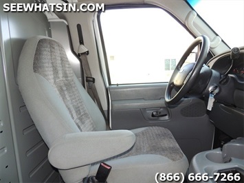 2004 Ford E-Series Cargo E250 Van, Work Van, Fleet Van, E Series Van,   - Photo 33 - Las Vegas, NV 89103