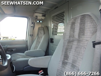 2004 Ford E-Series Cargo E250 Van, Work Van, Fleet Van, E Series Van,   - Photo 24 - Las Vegas, NV 89103