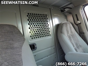 2004 Ford E-Series Cargo E250 Van, Work Van, Fleet Van, E Series Van,   - Photo 34 - Las Vegas, NV 89103