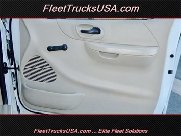 2003 Ford F-150 XL, Work Truck, F150, 8 Foot Long Bed, Long Bed   - Photo 31 - Las Vegas, NV 89103
