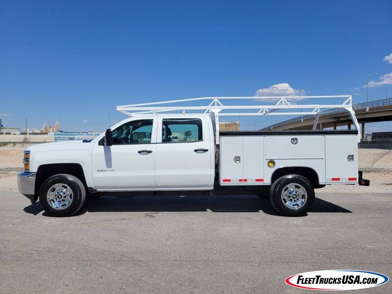 2017 Chevrolet Silverado 2500 4WD TRUE CREW CAB LT  UTILITY TRUCK