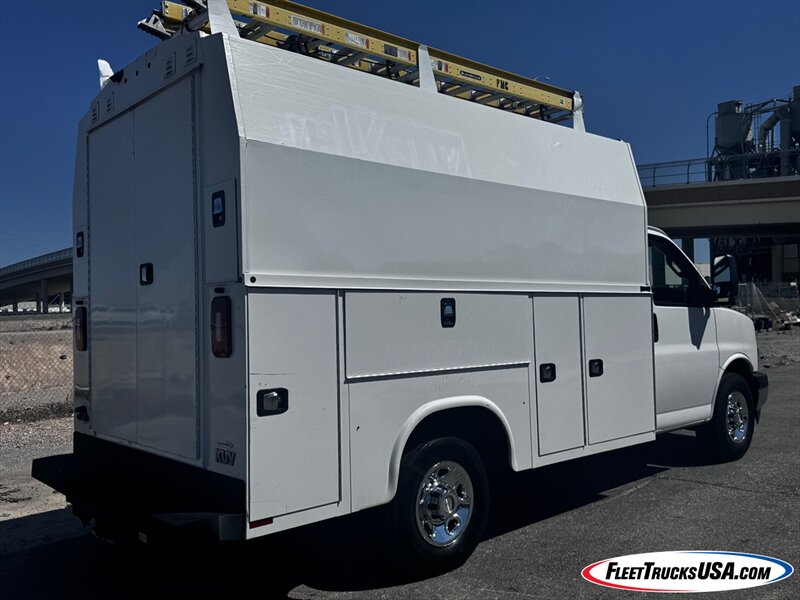 2019 Chevrolet Express 3500 w/ Knapheide  Walk-In KUV Utility Service Body