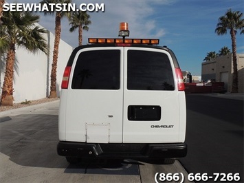 2006 Chevrolet Express 3500 Extended Cargo Van   - Photo 11 - Las Vegas, NV 89103