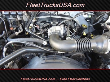 2005 Ford F-150 XL, Work Truck, F150, 8 Foot Long Bed, Long Bed   - Photo 45 - Las Vegas, NV 89103