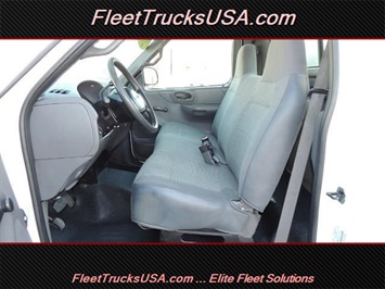 2001 Ford F-150 XL, Work Truck, F150, 8 Foot Long Bed, Long Bed   - Photo 33 - Las Vegas, NV 89103
