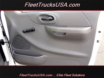 2001 Ford F-150 XL, Work Truck, Long Bed, 8 Foot Bed, Fleet Side   - Photo 25 - Las Vegas, NV 89103