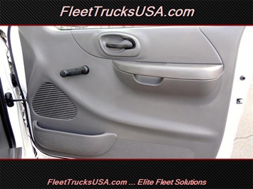 2001 Ford F-150 XL, Work Truck, Long Bed, 8 Foot Bed, Fleet Side   - Photo 43 - Las Vegas, NV 89103