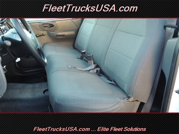 2001 Ford F-150 XL, Work Truck, Long Bed, 8 Foot Bed, Fleet Side   - Photo 18 - Las Vegas, NV 89103