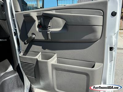 2014 Chevrolet Express 3500 Cutaway w/ 14' Box, Rear Lift  and Side Roll up Door - Photo 12 - Las Vegas, NV 89103