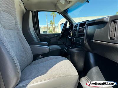 2014 Chevrolet Express 3500 Cutaway w/ 14' Box, Rear Lift  and Side Roll up Door - Photo 6 - Las Vegas, NV 89103
