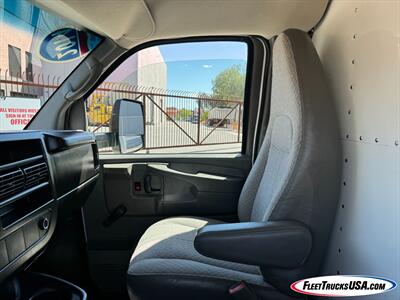 2014 Chevrolet Express 3500 Cutaway w/ 14' Box, Rear Lift  and Side Roll up Door - Photo 17 - Las Vegas, NV 89103