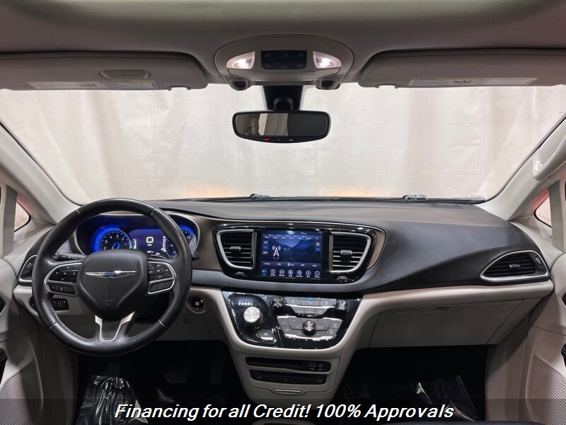 2018 Chrysler Pacifica Touring L Plus photo